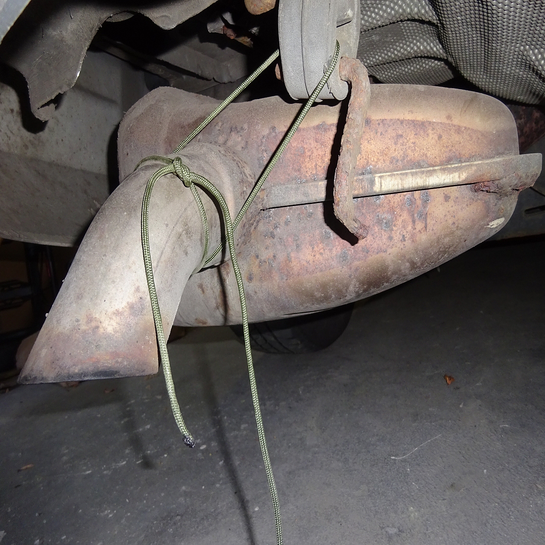 paracord výfuk oprava